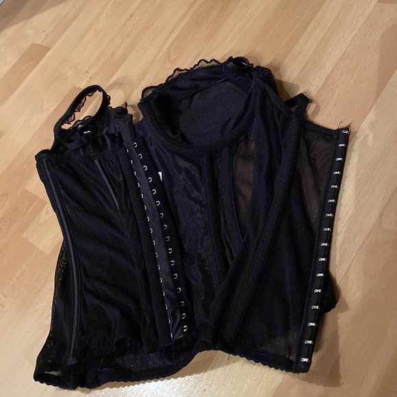 Corset tank top mesh and lace - Picture 3 of 3